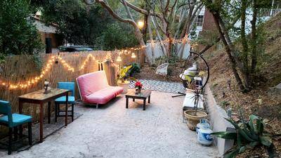 Luxurious Open Back Yard with Pool HouseBohemian Beverly Hills Oasis w/ Hot Tub and Cozy Fireplaces基础图库68